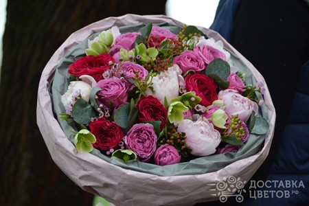 Букет с пионовидными розами и пионами "Розовый закат"